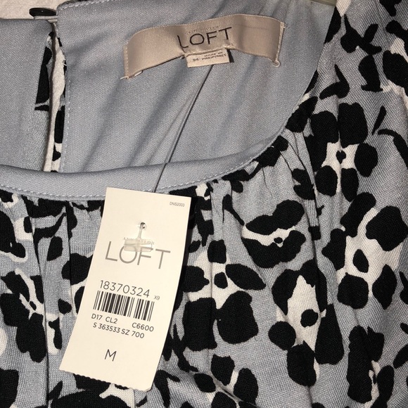 Loft Black, white, and gray floral print dress - Picture 4 of 5